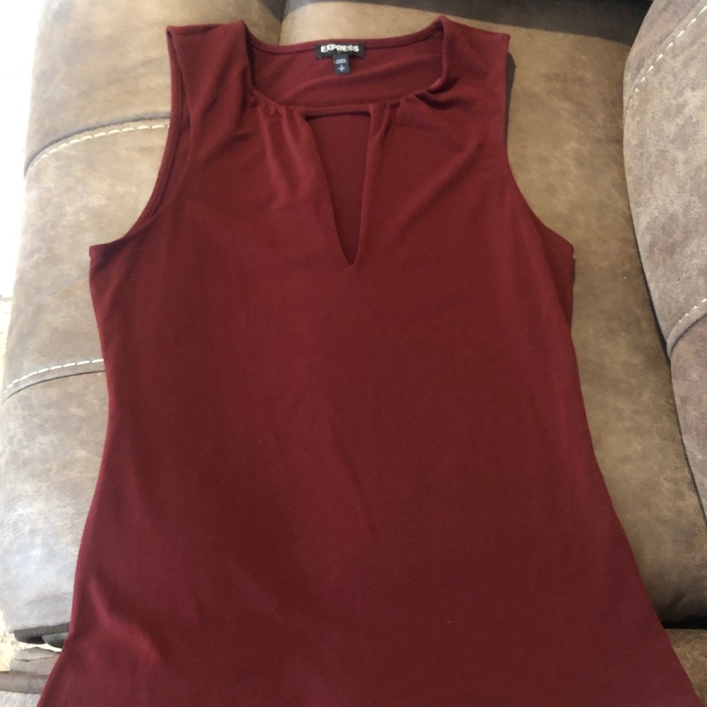 2/$10🛍Express tank top